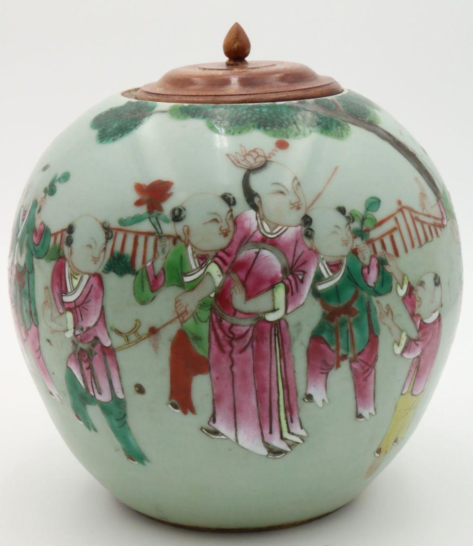 Chinese Export Porcelain Wood Lidded Ginger Jar (1 of 4)
