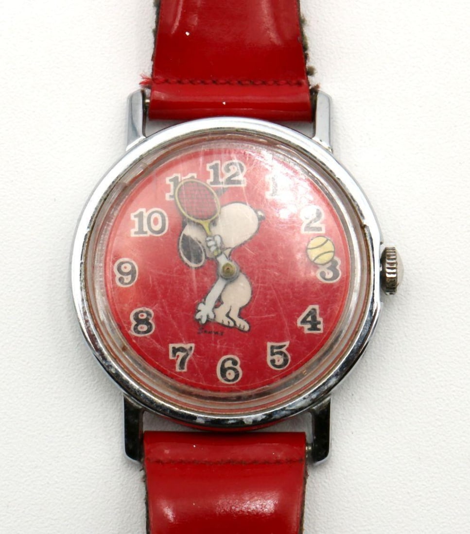 Vintage Rare Red Snoopy Tennis Wristwatch: Vintage Rare Red Snoopy Tennis Wristwatch. 1958, manual wind, original band, mystery tennis ball second hand. Have a similar item to sell? Contact us at info@marketauctionsinc.com **If you do not 