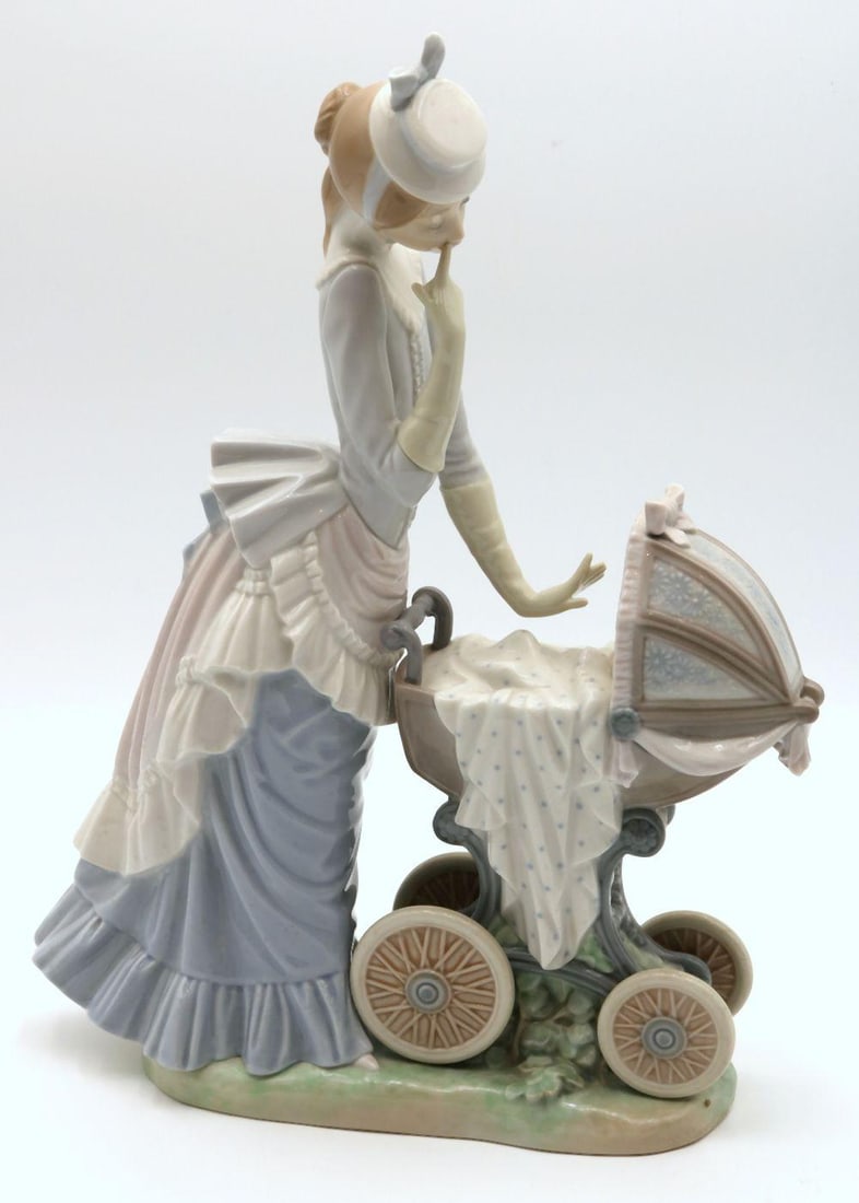 Lladro "Baby's Outing" #4938 Porcelain Sculpture (1 of 3)