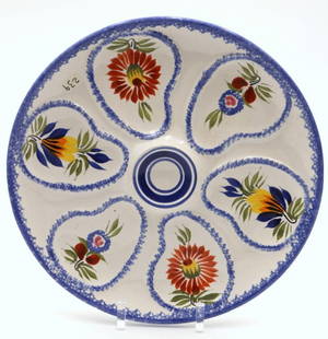 French Faience Quimper Oyster Plate: French Faience Quimper Oyster Plate. Measures approx. - 9 1/2&#34; diameter. Have a similar item to sell? Contact us at info&#64;marketauctionsinc.com Please review all photos closely. The non-appeara