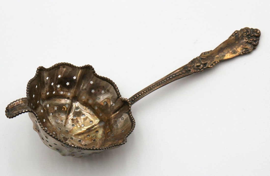 Vintage Reed & Barton Sterling Silver Tea Strainer (1 of 4)