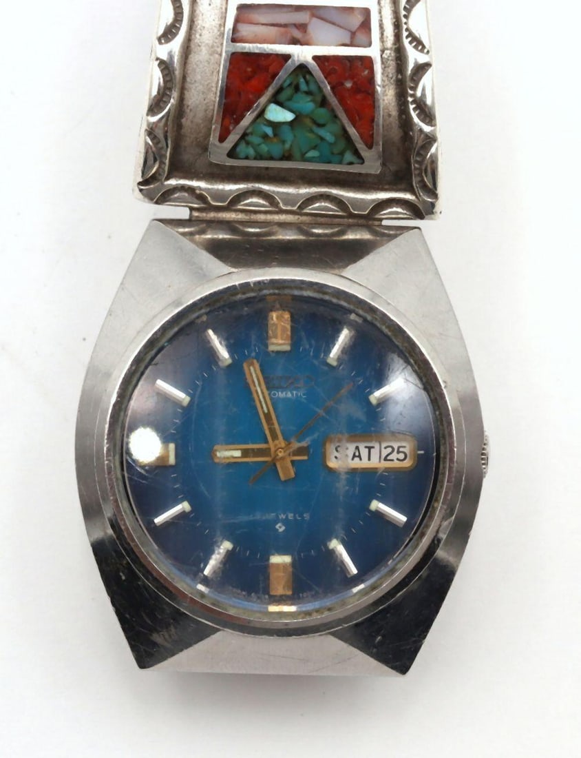 Vintage Seiko Men's Wristwatch (1 of 4)