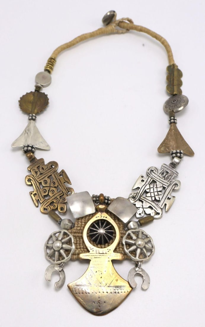 Mary & Doug Hancock Sterling Silver & Bronze Collar/Necklace: Mary & Doug Hancock Sterling Silver & Bronze Collar/Necklace. Measures approx. - 16" long. Have a similar item to sell? Contact us at info@marketauctionsinc.com **If you do not want us