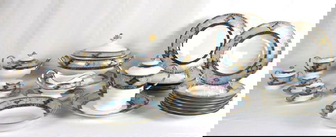 26 Pc. Bernardaud "Grace" Porcelain Dinner China Set