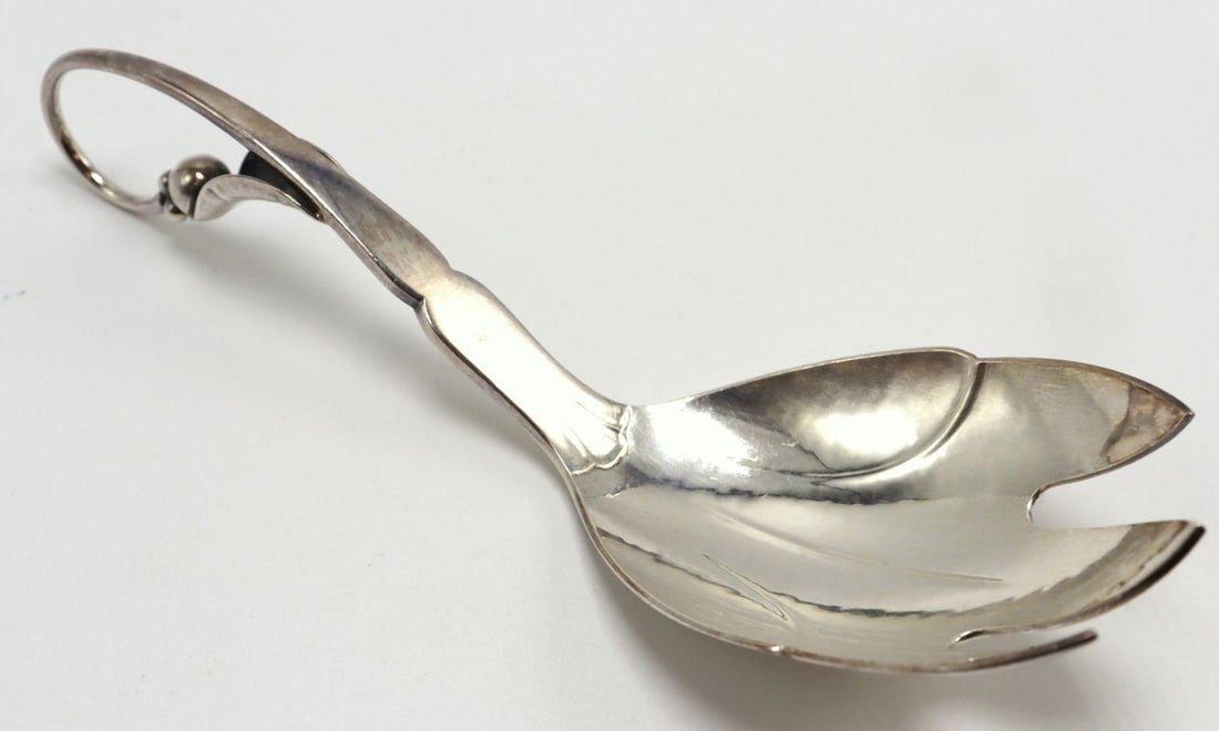Georg Jensen "Pea Pod" Sterling Silver Serving Fork (1 of 5)