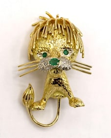 18Kt Yellow Gold Emerald & Diamond Lion Brooch