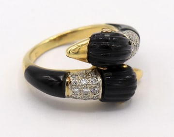 18Kt Carved Onyx & Diamond Ladies Ring