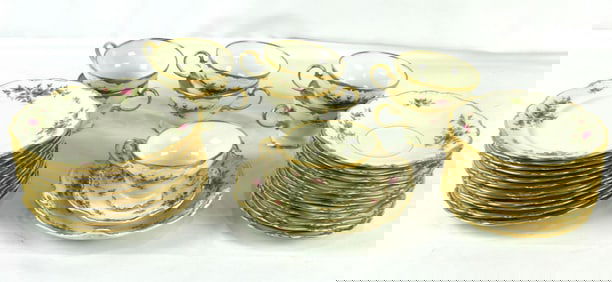 33 Pc. Rosenthal "Pompadour" Porcelain Dish Set