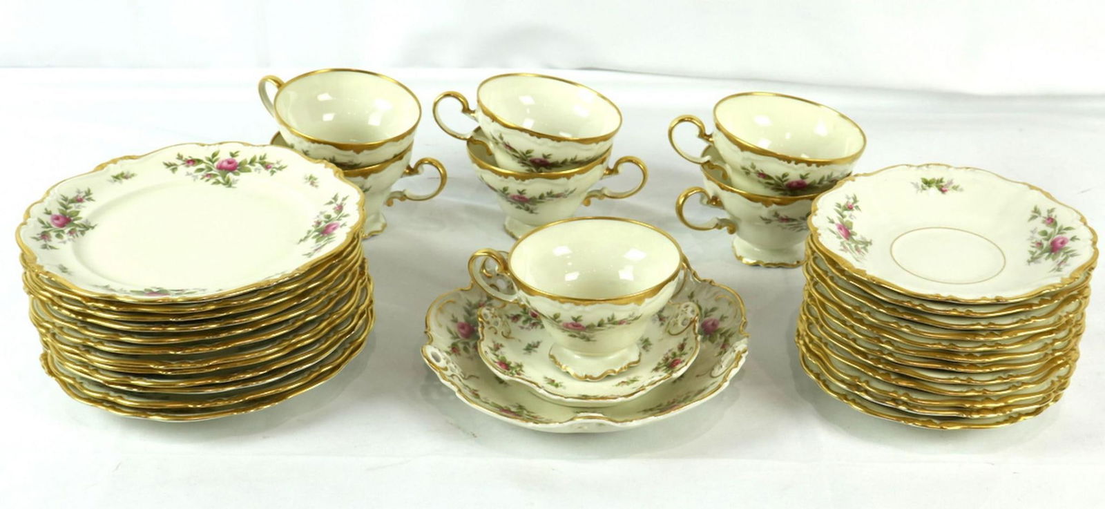 33 Pc. Rosenthal "Pompadour" Porcelain Dish Set (1 of 5)