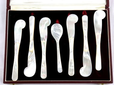 7 Pc. Mother of Pearl Caviar Knife Set