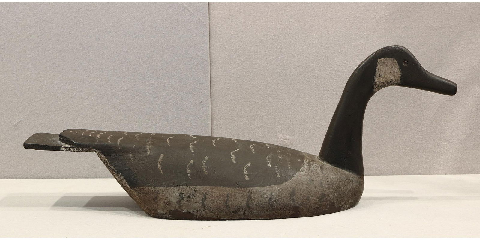 Canadian Goose Wood Carving: Canadian Goose Wood Carving. Measures approx 11" H x 29.5" L x 9" W. In overall great condition. It is unsigned. Have a similar item to sell? Contact us at info@marketauctionsinc.com Please review all