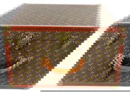 Louis Vuitton Monogram Canvas Hat Trunk: Louis Vuitton Monogram Canvas Hat Trunk. Measures approx. - 19 1/2&#34; wide x 19 1/2&#34; high x 11 1/2&#34; deep. No monogram. Comes with original keys, does not have the insert tray. In overall goo