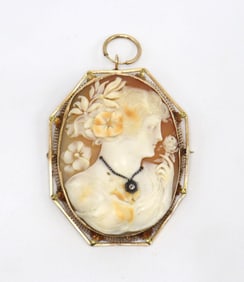 Art Deco Large 14Kt Cameo Brooch/Pendant