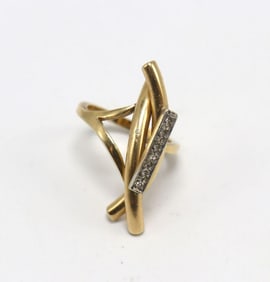 Modern 14Kt Yellow Gold and Diamond Ring
