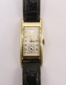 Vintage Bulova 14Kt Long Case Curvex Wristwatch