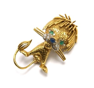 Vintage 18Kt Diamond, Sapphire & Emerald Lion Brooch