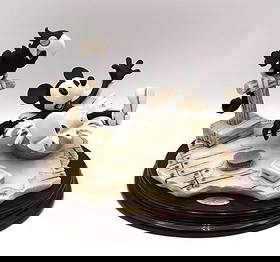 Giuseppe Armani "Steamboat Willie" Disney Ceramic Figurine: Giuseppe Armani (Italian, 1935–2006) Steamboat Willie Florence, Ceramic Disney Figurine A charming and finely painted ceramic sculpture by Giuseppe Armani for Florence, depicting Mickey Mouse as