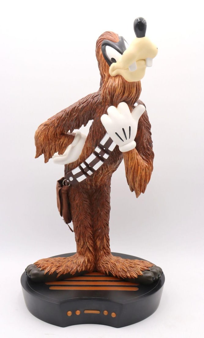 Disney Star Wars Big Fig "Goofy as Chewbacca" Resin Statue (1 of 5)