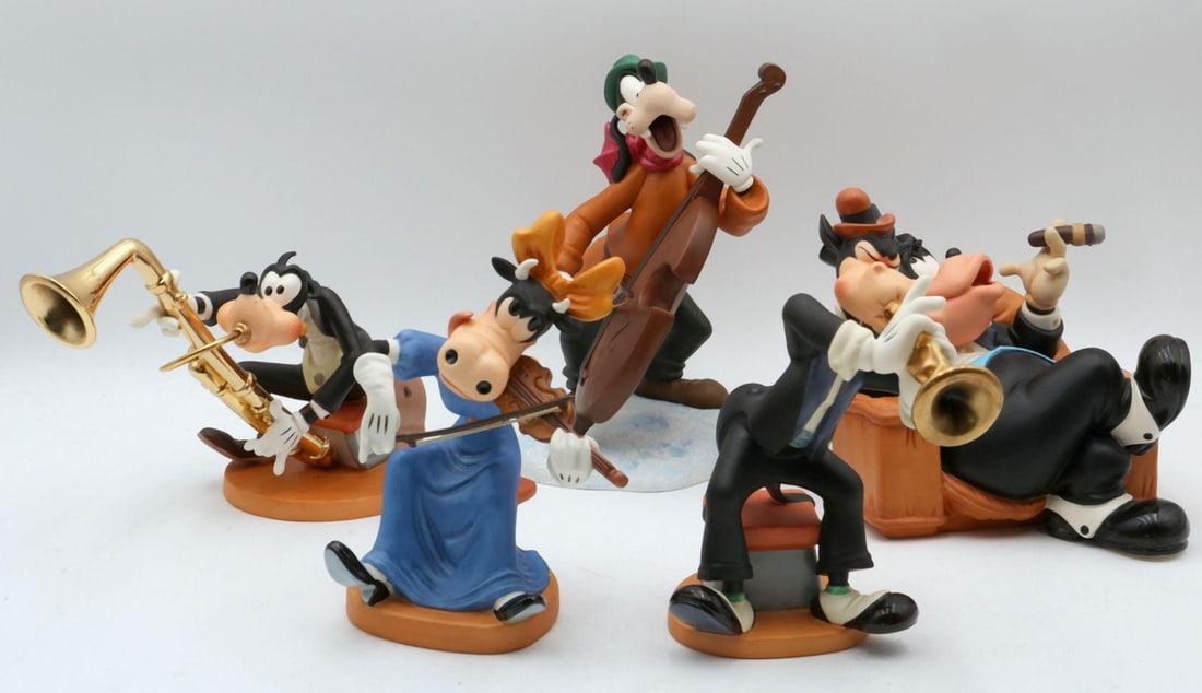 Lot of 5 Walt Disney "Symphony Hour" Goofy & Friends Figurines (1 of 5)