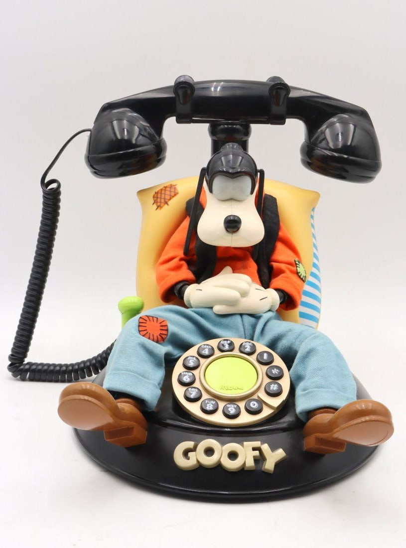 Vintage Disney "Goofy" Talking Telephone: Vintage Disney “Goofy” Talking Telephone Fun and nostalgic vintage Disney collectible telephone featuring Goofy in a classic pose. When connected, the phone was designed to pl