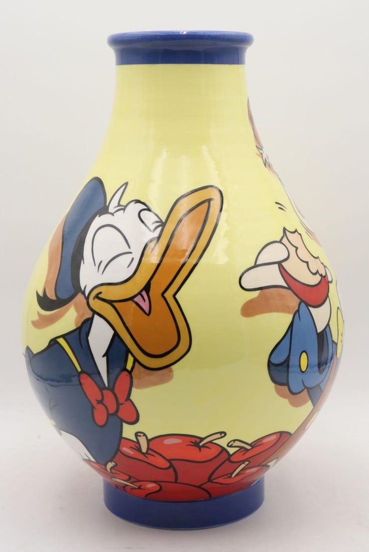 Elizabete Gomes "Reunion Apple Pie" Large Porcelain Vase (1 of 6)