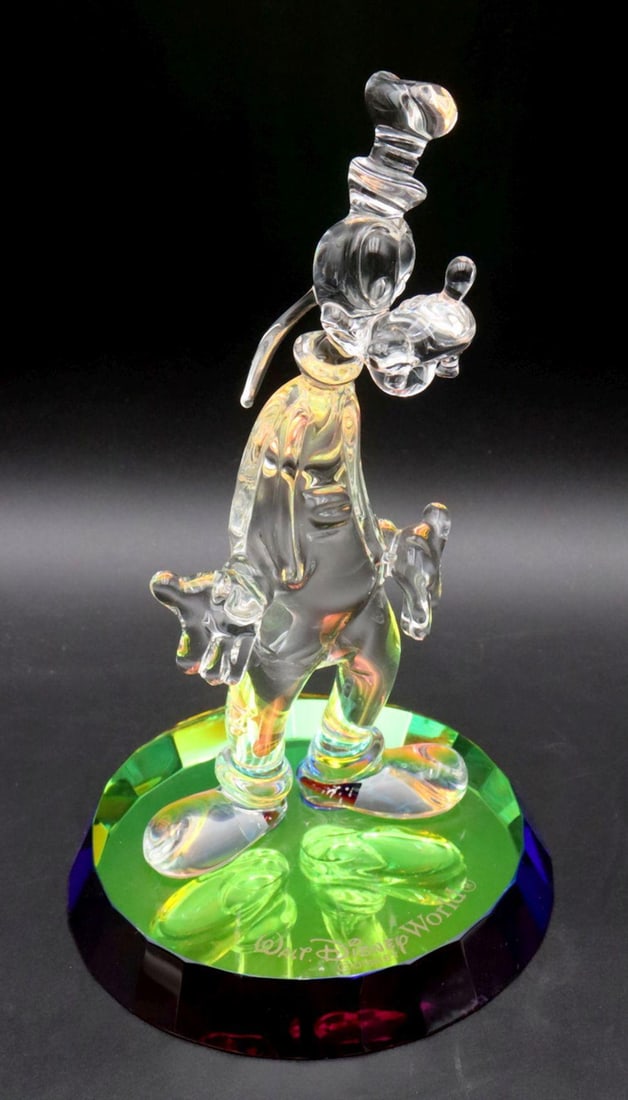 Walt Disney World Crystal Goofy Souvenir (1 of 5)
