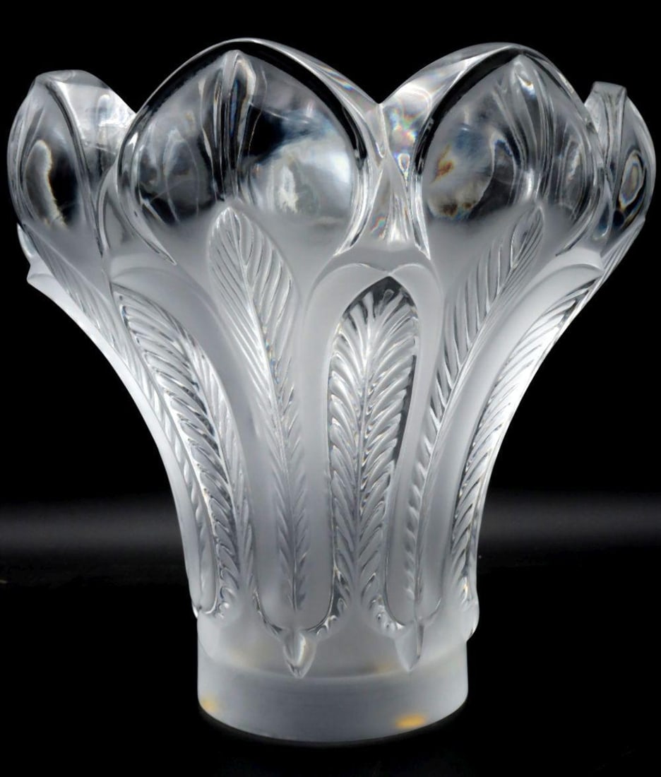 Lalique "Esna" Crystal Vase (1 of 5)