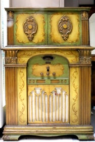 Radiobar Combination Radio–Cocktail Cabinet
