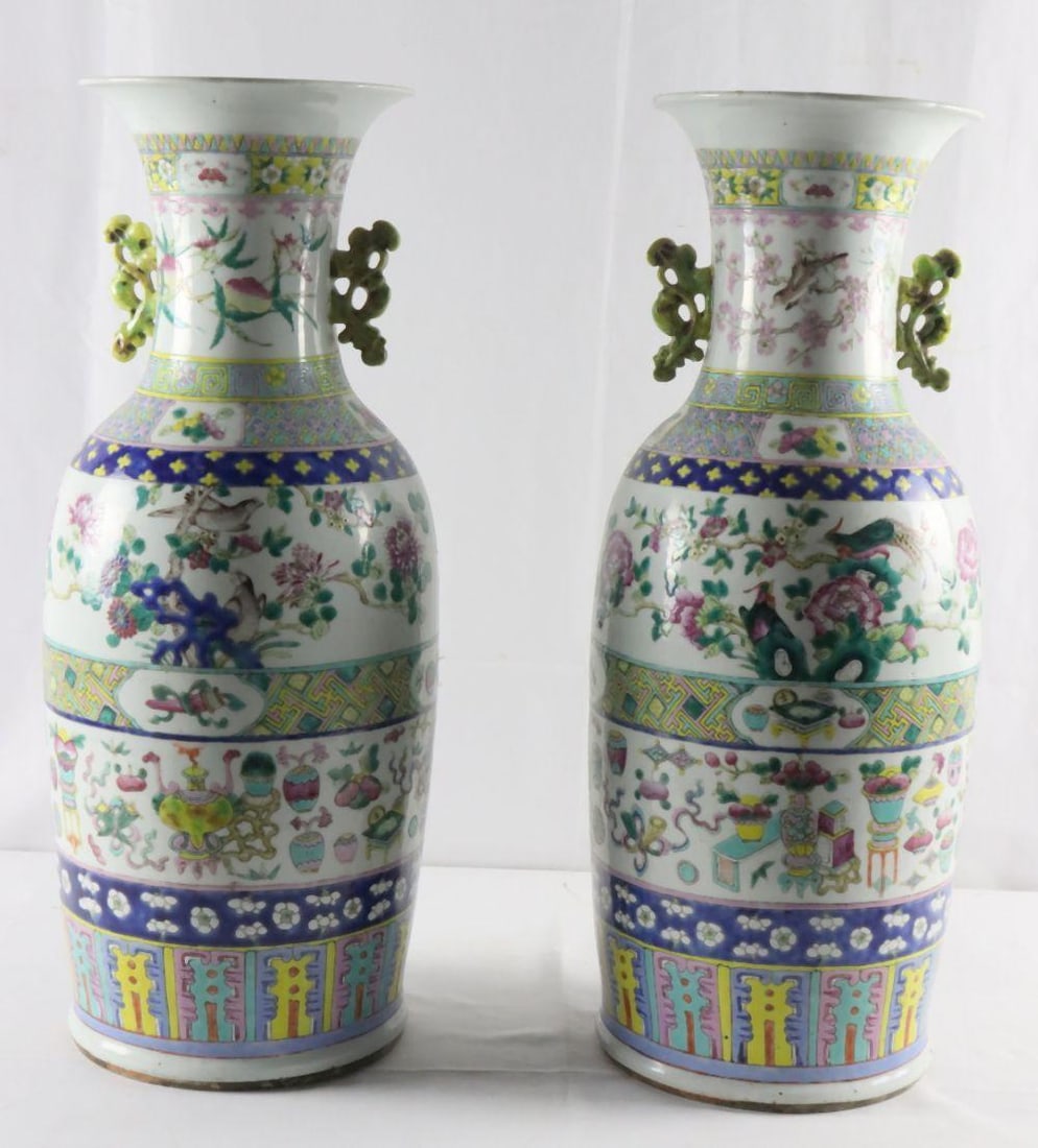 Pair of Chinese Decorative Porcelain Vases (1 of 6)