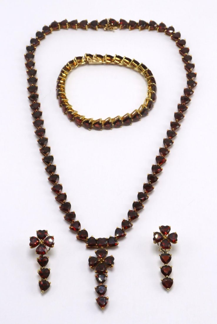 Possibly Cartier 18Kt Yellow Gold and Garnet Suite (1 of 9)