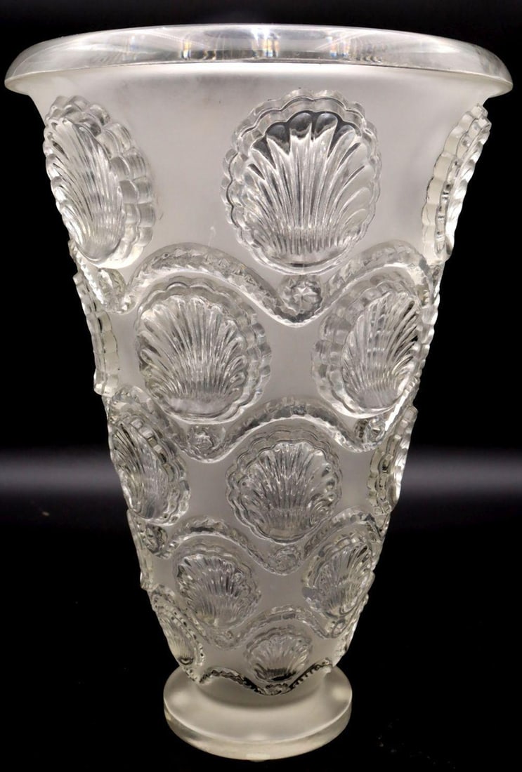 Lalique "Cancale" Crystal Vase (1 of 4)