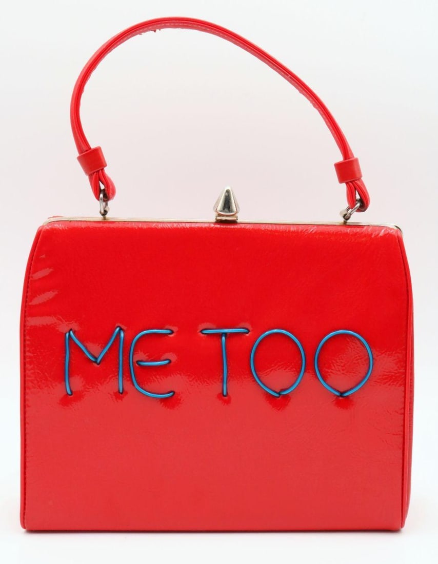 Michele Pred "Me Too" Electroluminescent Wire on Purse: Michele Pred "Me Too" Electroluminescent Wire on Vintage Purse. 2017. Have a similar item to sell? Contact us at info@marketauctionsinc.com Please review all photos closely. The non-appear
