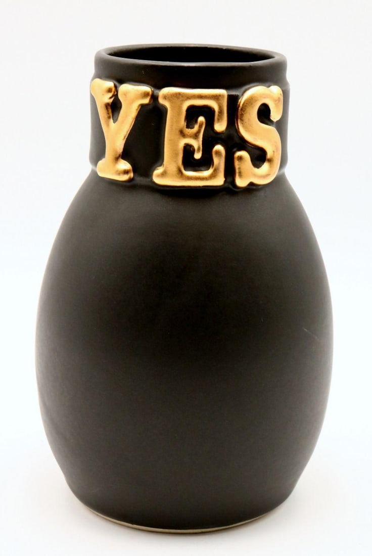 Amanda Wright "Yes" Stoneware Vase (1 of 3)