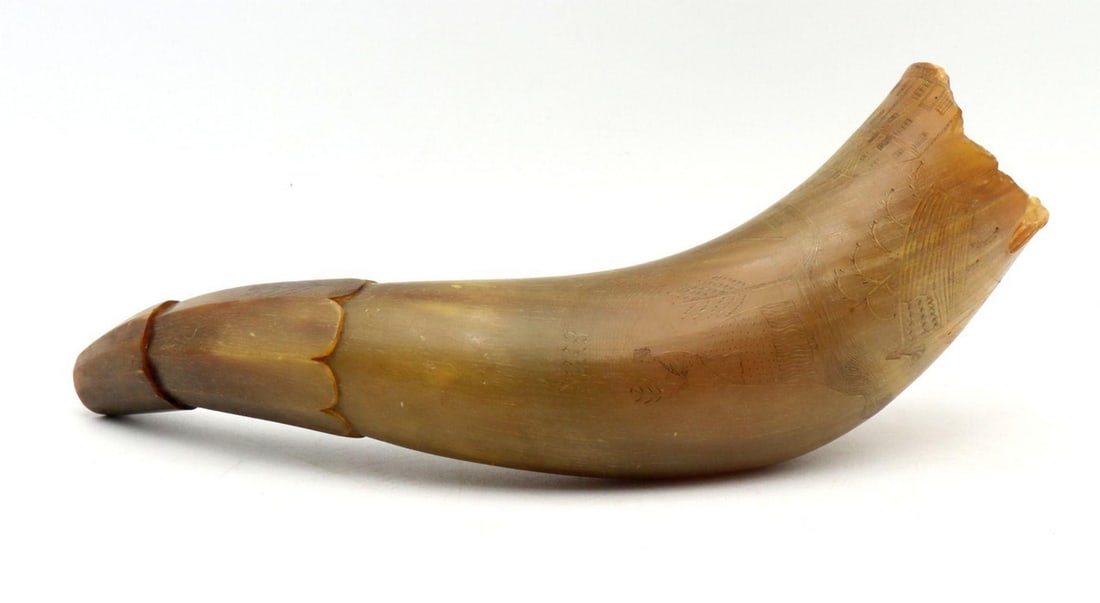 Early American Powder Horn with Scrimshaw (1 of 7)