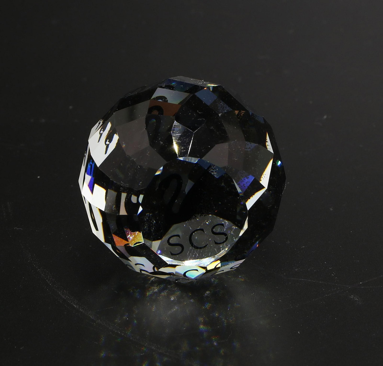 Swarovski Crystal SCS Swan Paperweight (1 of 3)