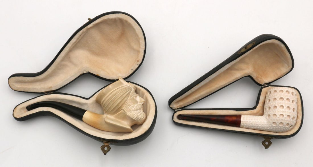 Vintage Carved Bakelite Free Hand Smoking Pipes (1 of 3)