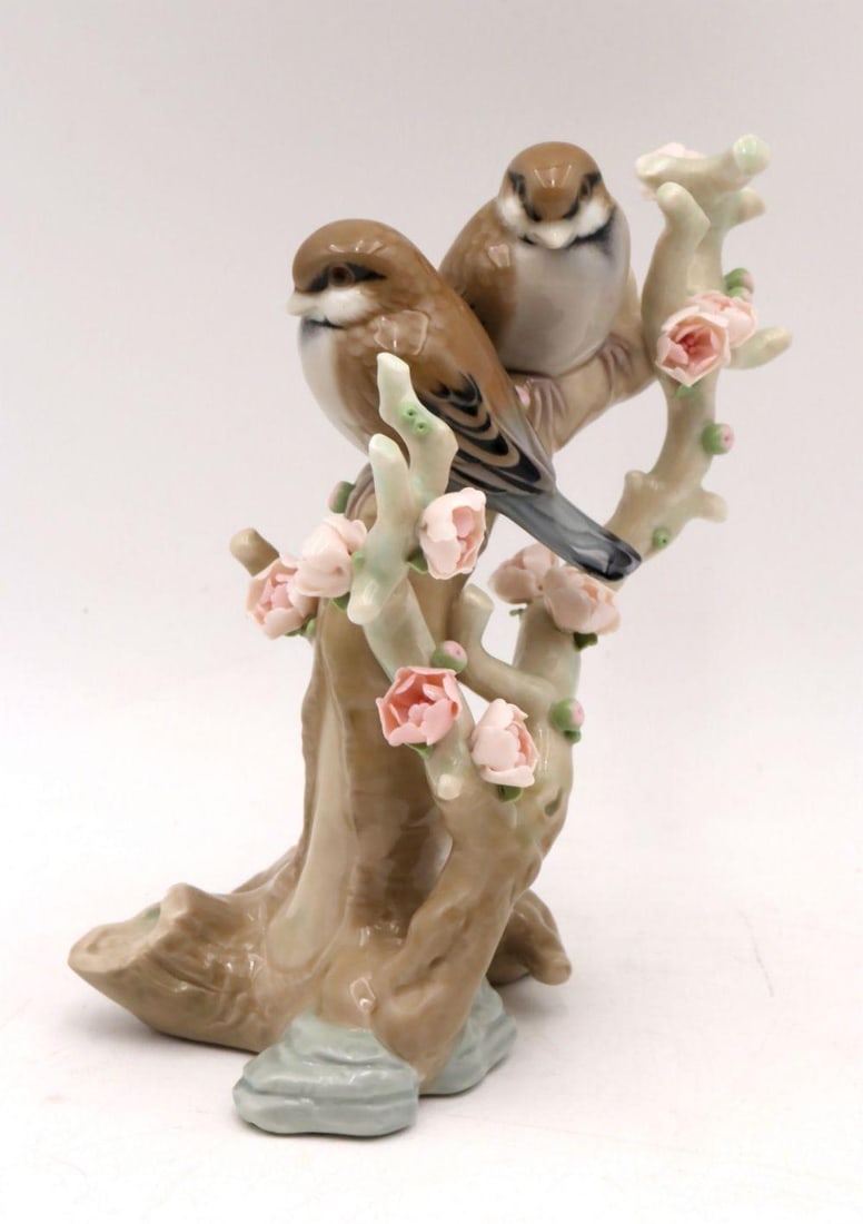 Lladro "Birds Resting" Hand Painted Porcelain Figurine (1 of 4)