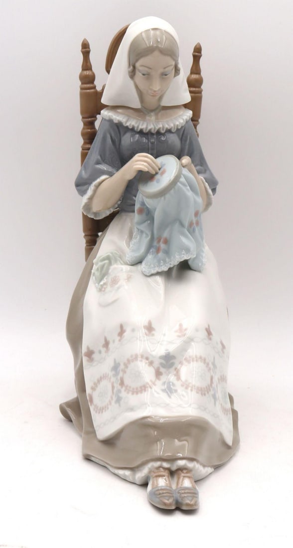 Lladro #4865 "Embroiderer" Hand Painted Porcelain Figurine (1 of 4)