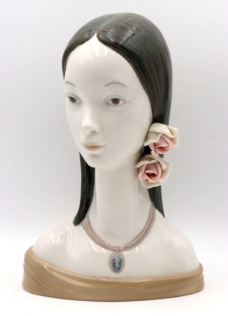 Lladro #4668 "Maja Head" Hand Painted Porcelain Figurine (1 of 4)