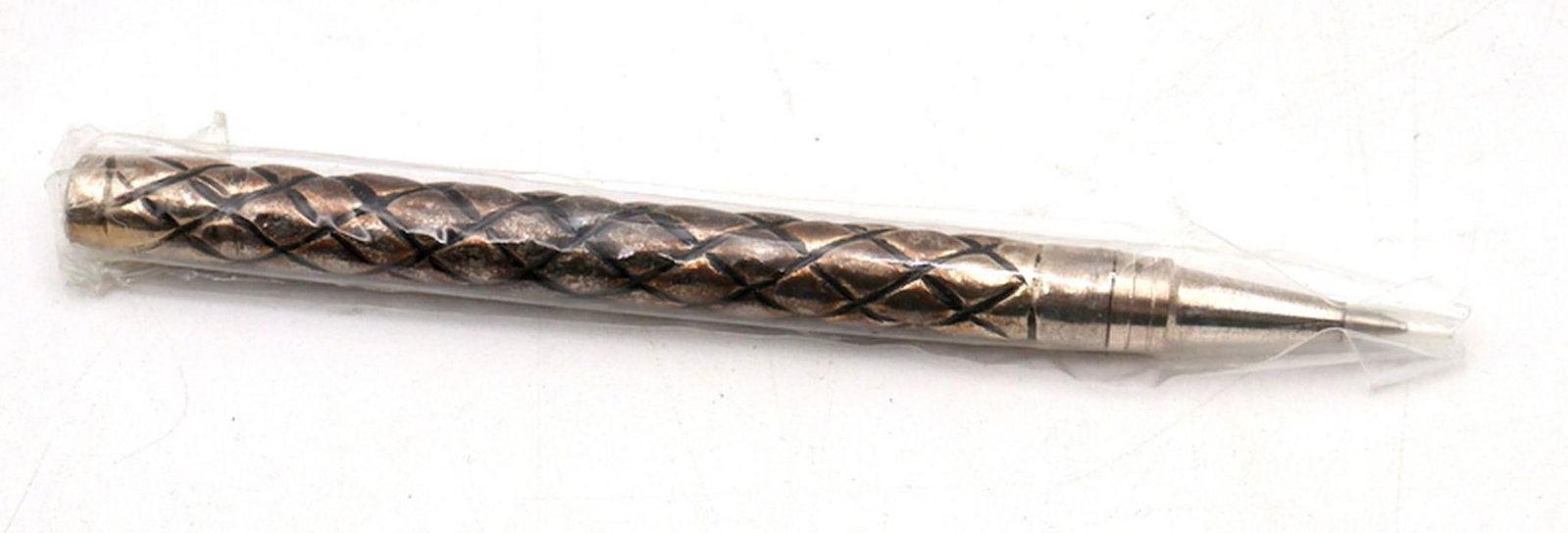 Vintage Crosshatch Silver Toned Ballpoint Pen: Vintage Crosshatch Silver-Toned Ballpoint Pen Unmarked 5.5" L Overall Good condition with average age-related wear. Have a similar item to sell? Contact us at