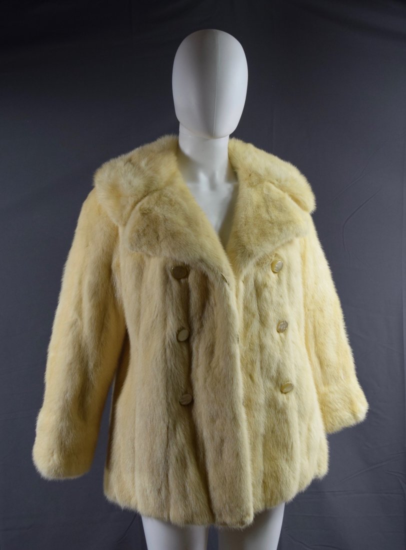 Women's Fur Coat (1 of 6)