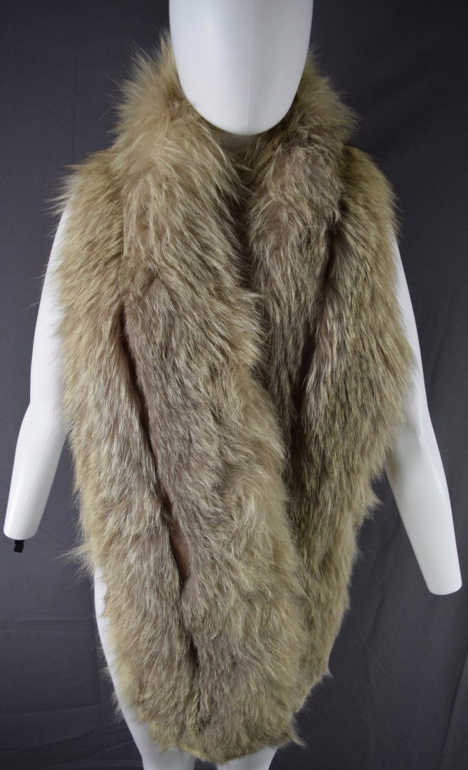 Women's Fur Scarf (1 of 3)
