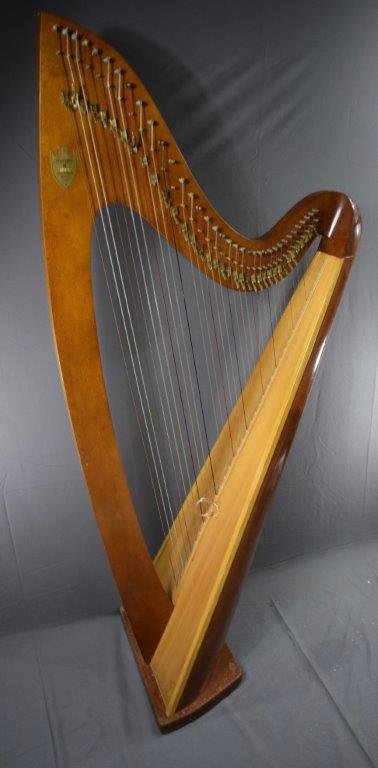 Lyon & Healy Troubadour Harp (1 of 6)