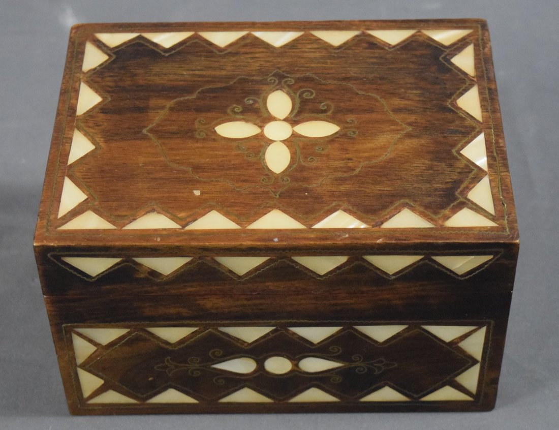 Wood & Mother of Pearl Jewelry Box: AMERICAN EARLY 20TH CENTURY wood and mother of pearl jewelry box with fabric interior (7" x 4" x 5")