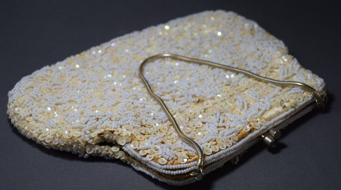 Vintage Ladies Purse (1 of 5)