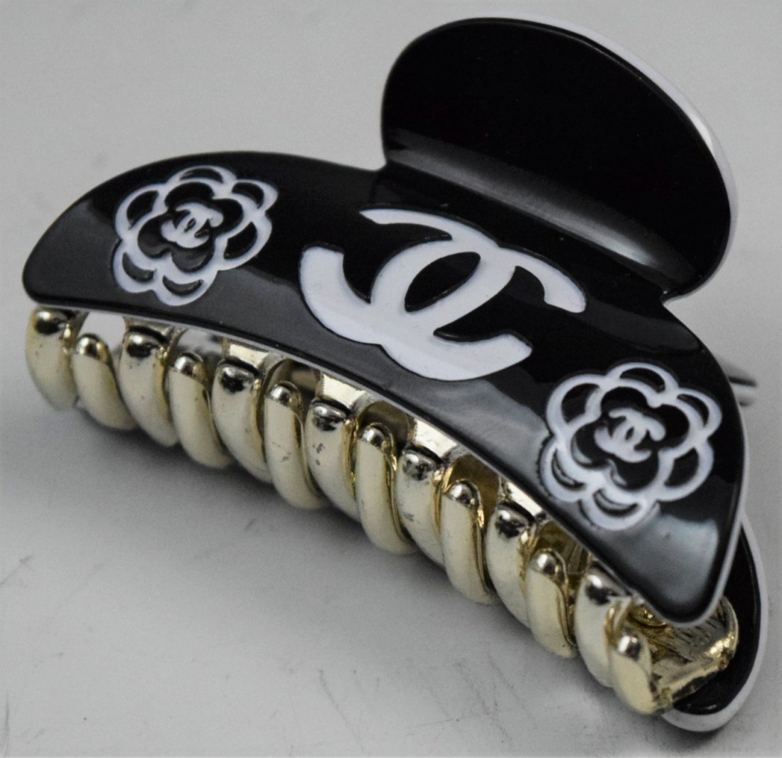VIP Chanel Hair Clip (Women's): CHANEL (20TH/21ST CENTURY) Hair clip issued by Chanel for women