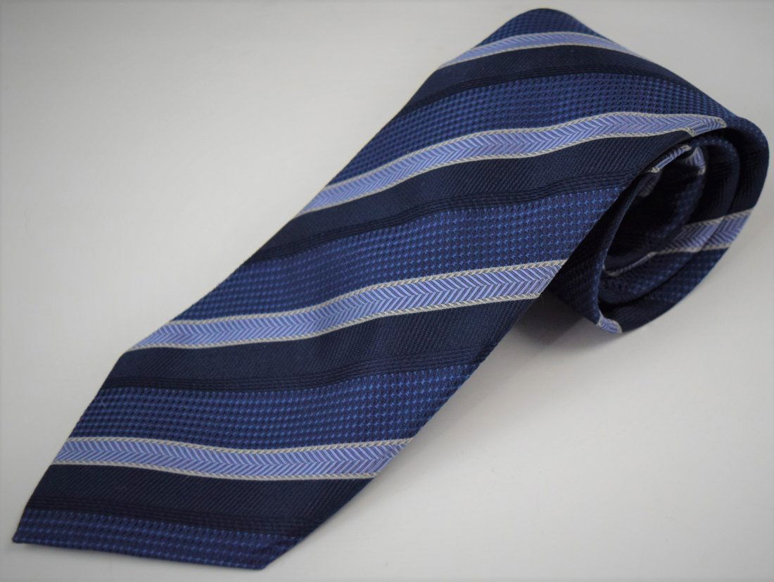 Brioni Men: BRIONI (ITALIAN) Silk tie, issued by Brioni for men