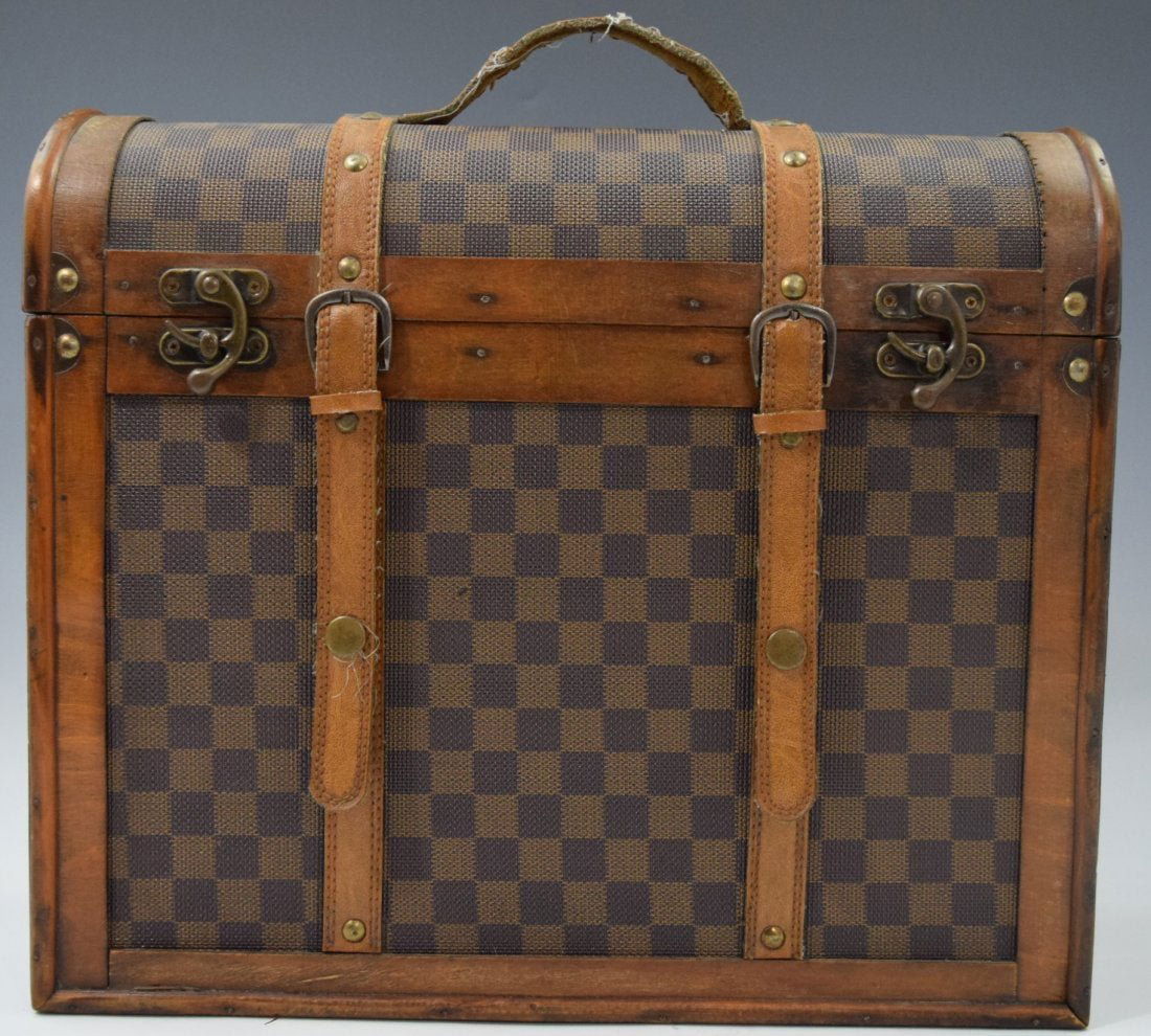 Louis Vuitton Antique Case (Leather and Wood) (1 of 10)