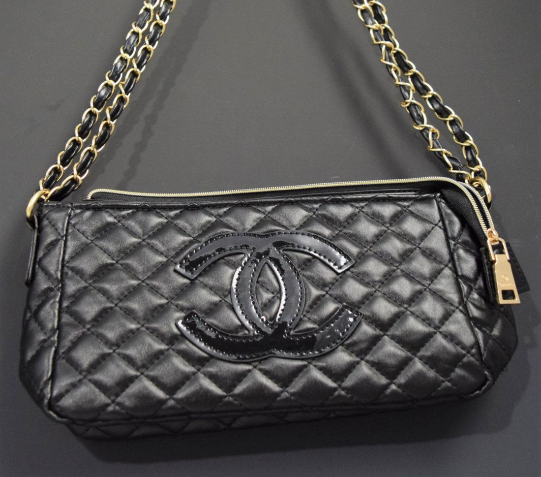 Chanel Black Patent Leather Bag (VIP) (1 of 5)