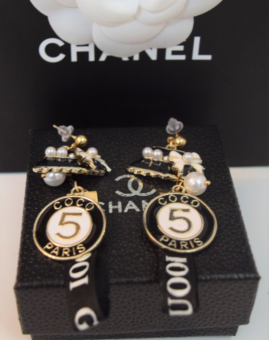 Chanel VIP Earrings: CHANEL (PARIS) Earrings, VIP Chanel w/box